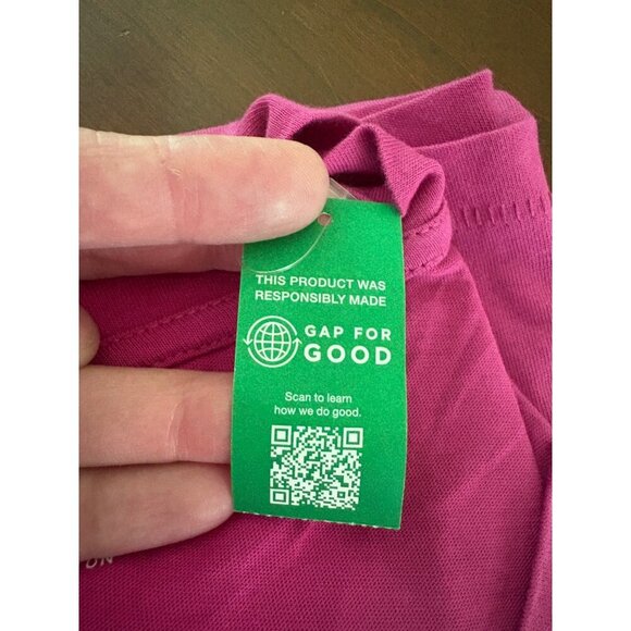 GAP NWT Classic Magenta V-Neck Short Sleeve Tee in Size Small Tall Length - Picture 8 of 8